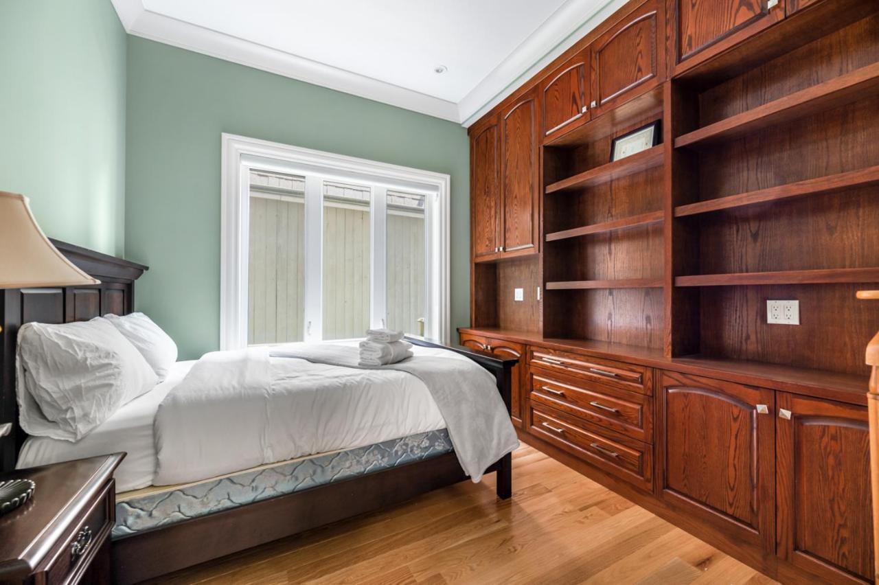Vancouver Haven: Luxurious Private Bedroom Near Attractions Buitenkant foto