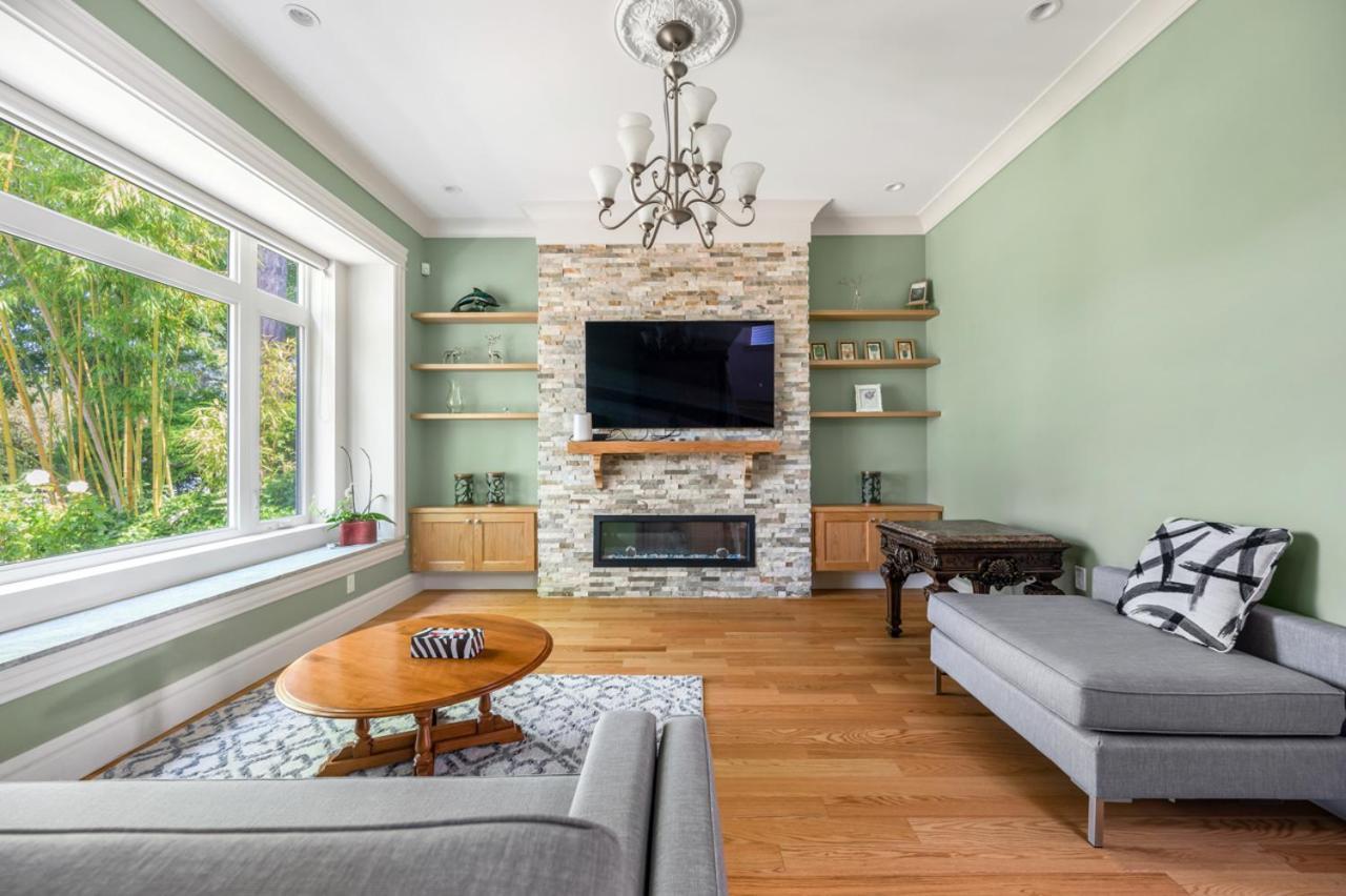 Vancouver Haven: Luxurious Private Bedroom Near Attractions Buitenkant foto